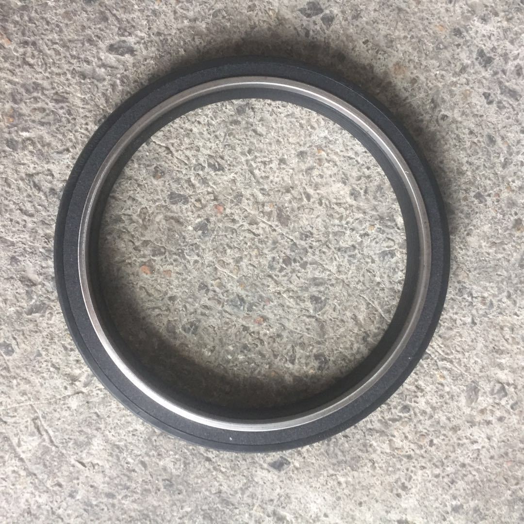 VG1047010050后油封总成（迷宫式）2