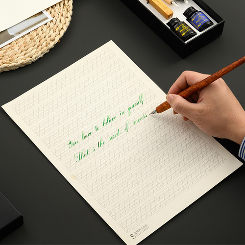 Student cursive English pen beginner wooden pole dip pen English calligraphy pen set painting hook pen wholesale