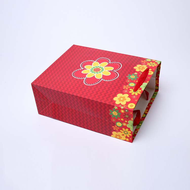 纸质包装盒手提袋适用服装类，日常用品等，颜色尺寸款式可定制