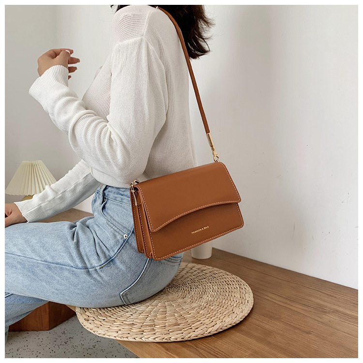 Women's Underarm Shoulder Messenger Bag display picture 4