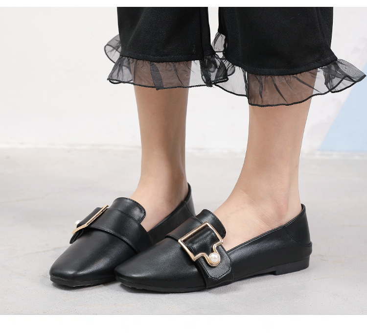 Fashionable Flats for Women