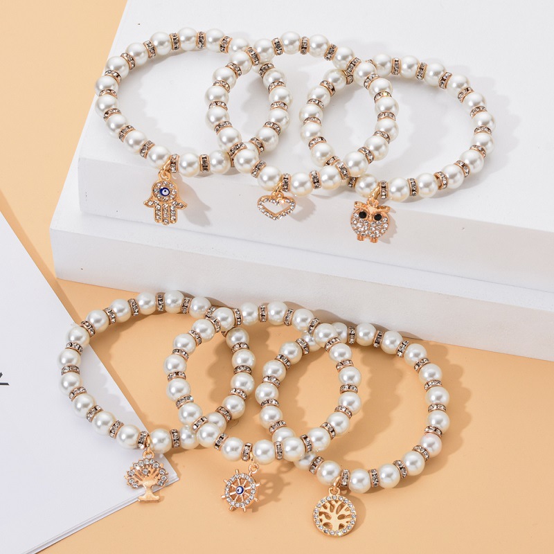 Elegant Pearl Pendant