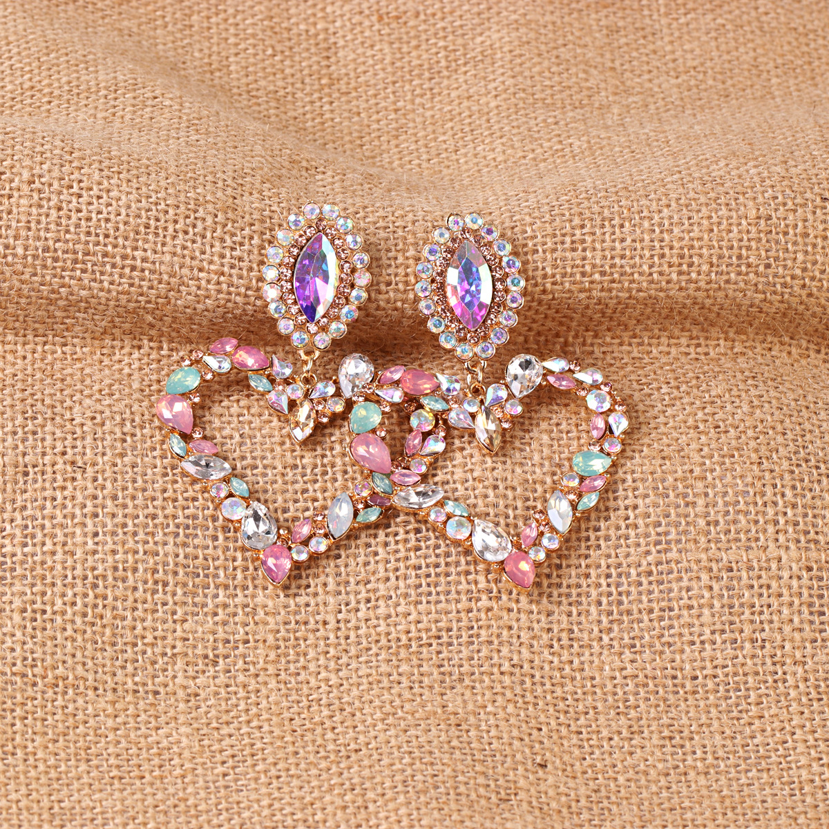 Hot Selling Fashion Heart-shaped Diamond Earrings Wholesale display picture 3