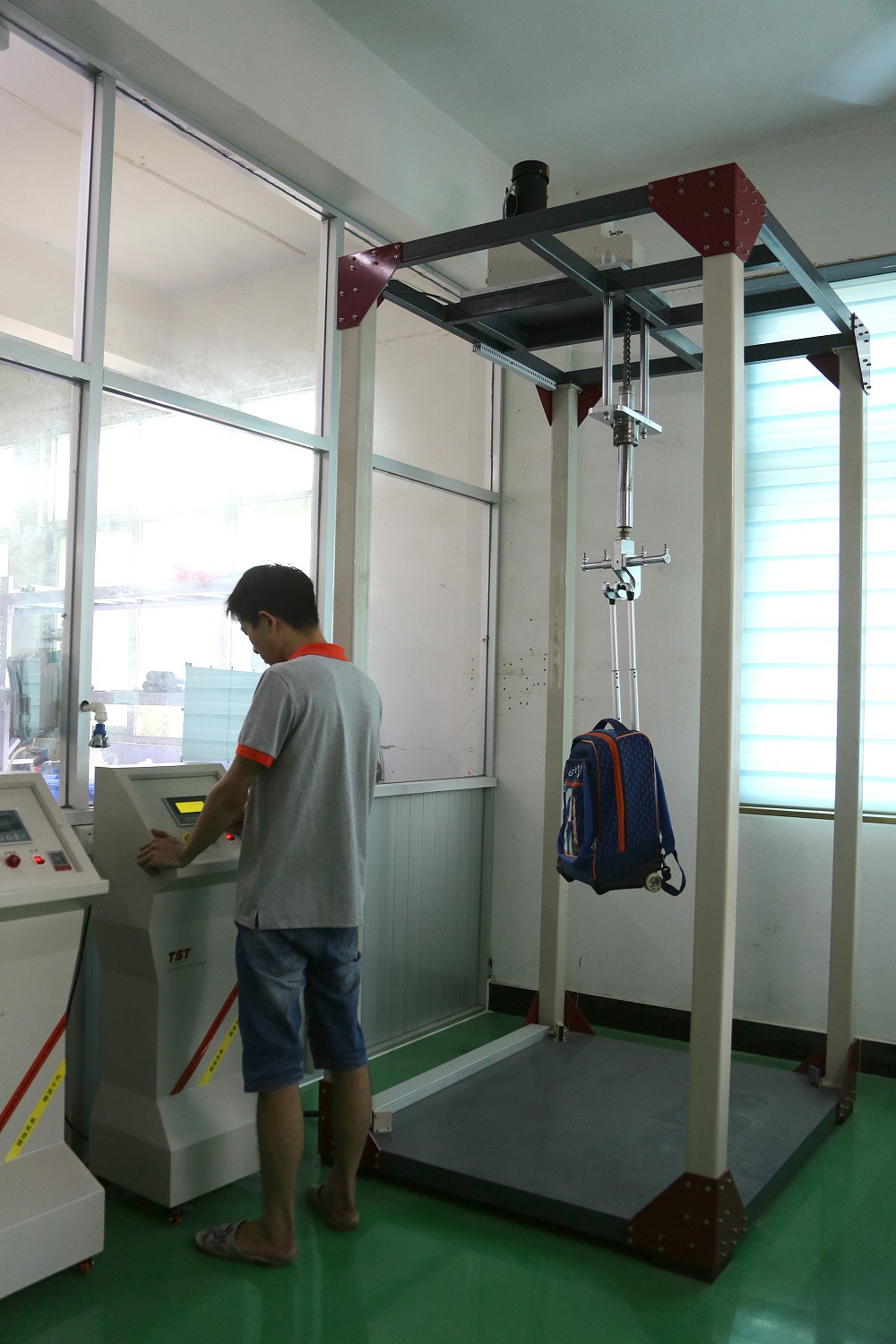 Oscilation and shock test mach