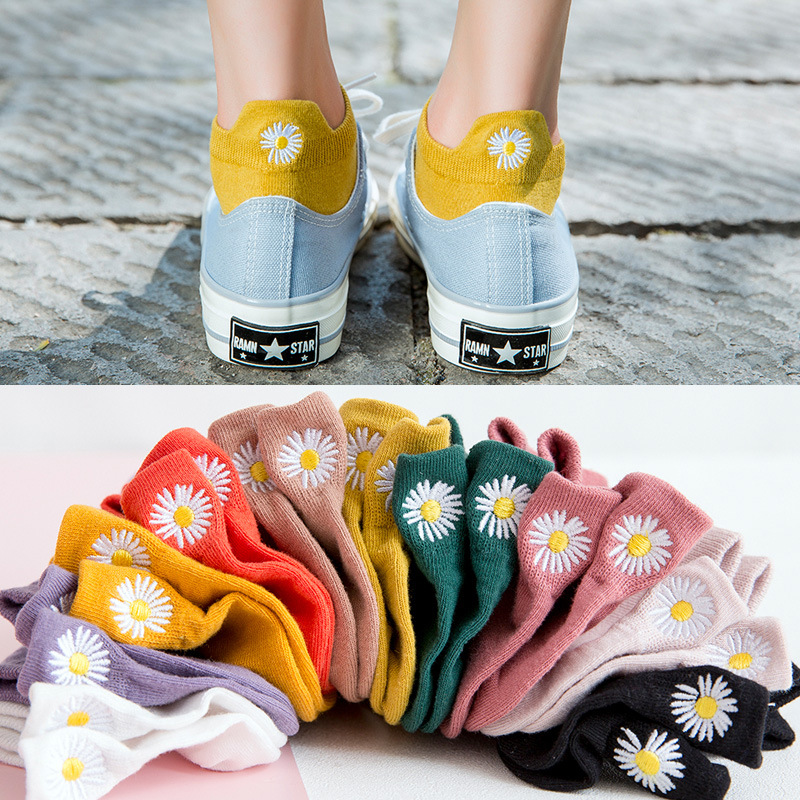 Heel Embroidery Daisy Boat socks Spring and summer new pattern pure cotton Shallow mouth Socks three-dimensional Ears Cartoon socks wholesale