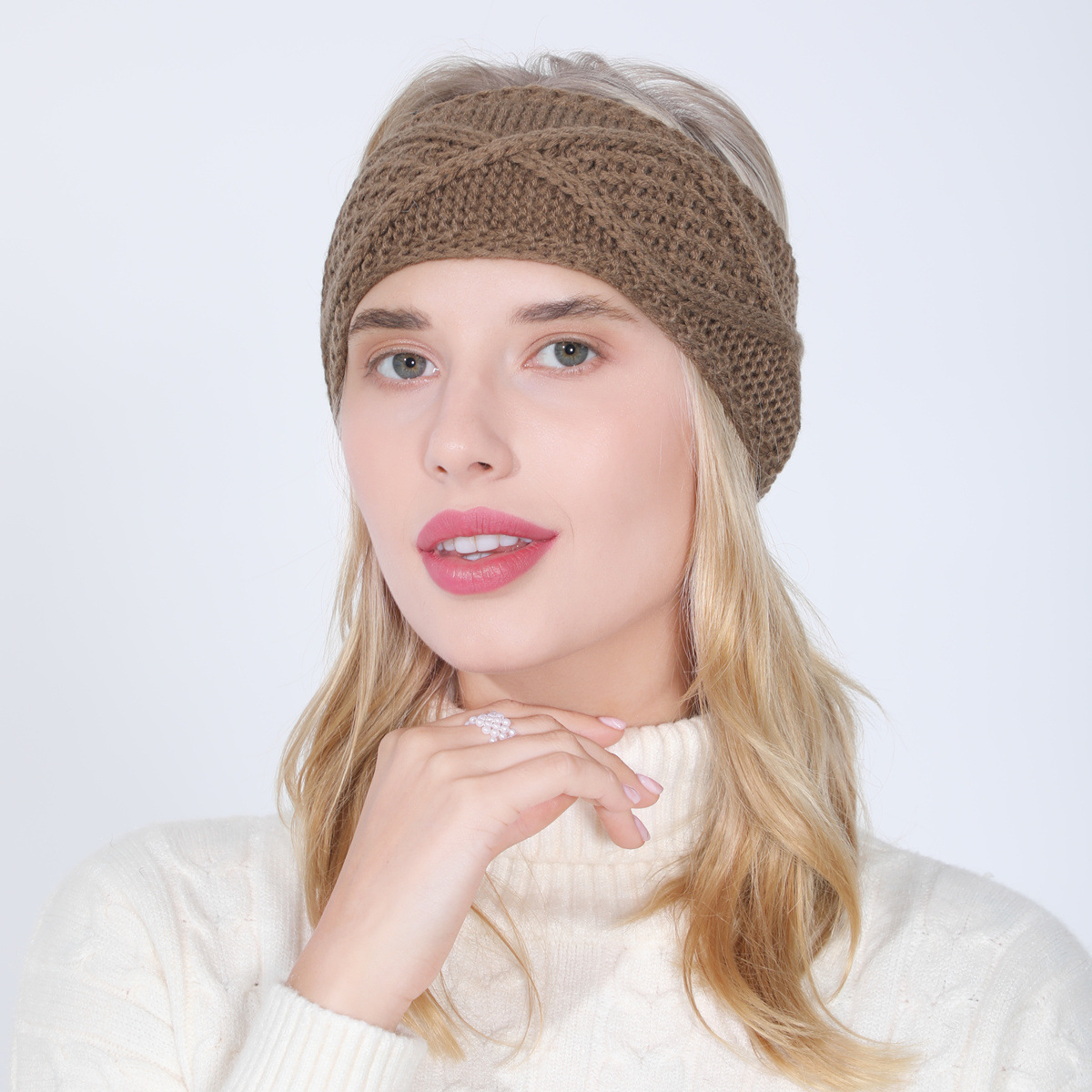 New Autumn and Winter Women's Knitted Face Wash Headcover with Woolen Hairband Aran Diamond High ponytail Hat_voghion.com