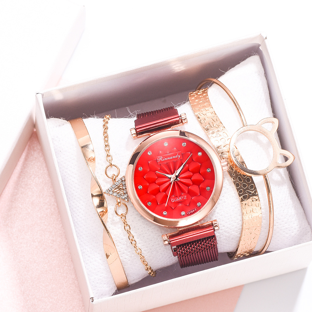 Fashion Geometric Magnet Buckle Quartz Women's Watches display picture 4