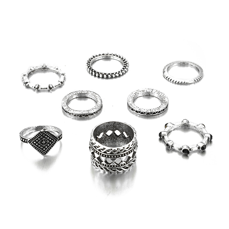 New Fashion Retro Black Diamond Ring 8 Piece Hollow Diamond Set Ring display picture 2