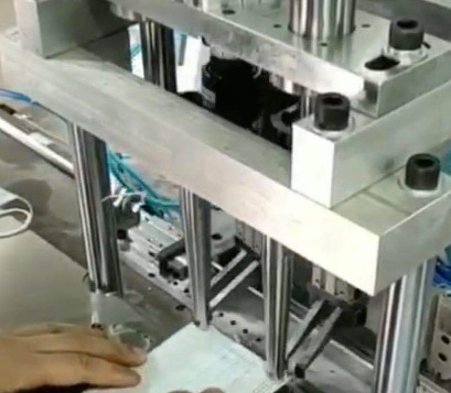 湘杰一次性口罩耳带式平面超声波焊接口罩耳带机生产厂家