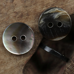 Natural flat two-eye black butterfly shell children's shirt buttons, children's sweater open jacket shell buttons