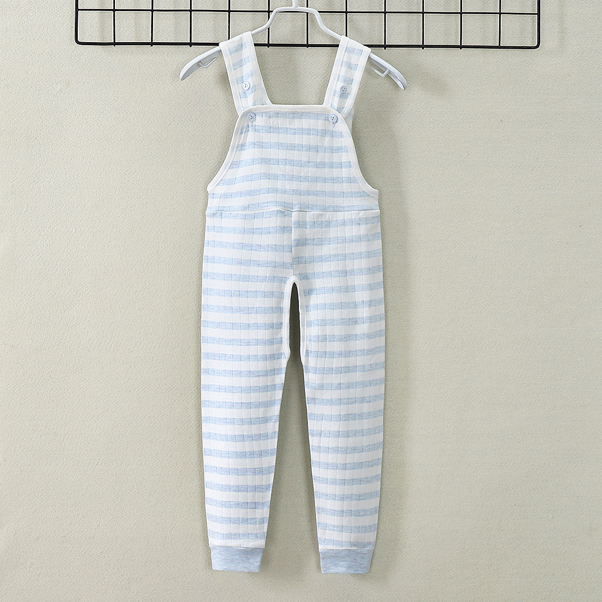 Рисование иглы сине -белой полосы