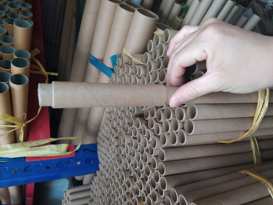 义乌厂家现货牛皮纸外直径2cm/3cm小纸管套入大纸管订制高度/数量