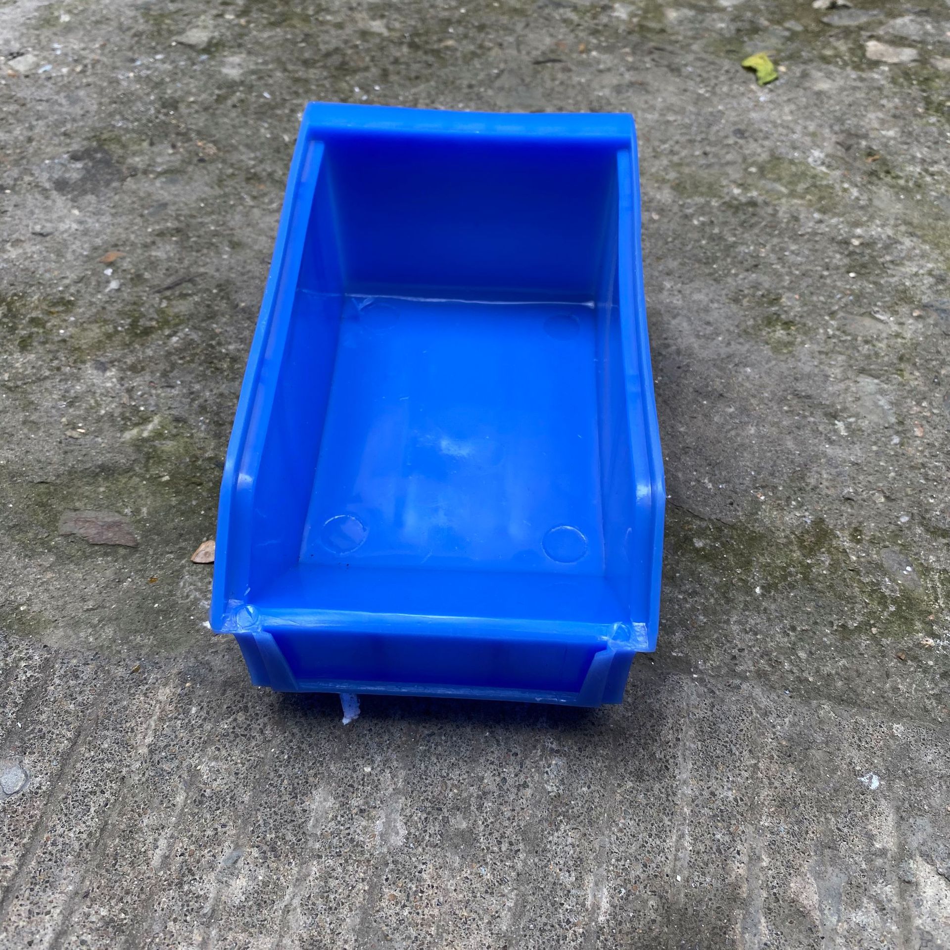 斜口组合式零件盒95*105*55配件背挂式塑料物料盒小型仓储分类盒