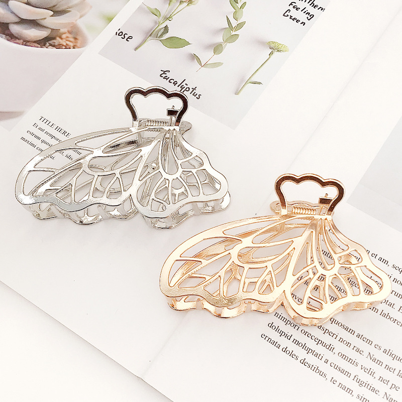 Korean Simple Large Metal Butterfly Hairpin Female New Fashion Adult Hair Clip Headwear Wholesale display picture 5