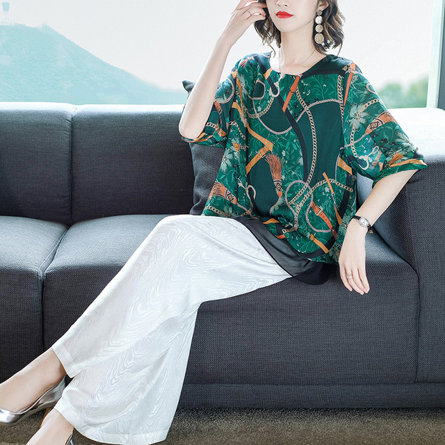 Women’s suit loose large round neck printed chiffon shirt and fashion wide leg pants two-piece set