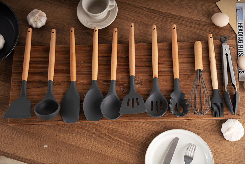 H17a2a315a8ff43babe670d7e879b6