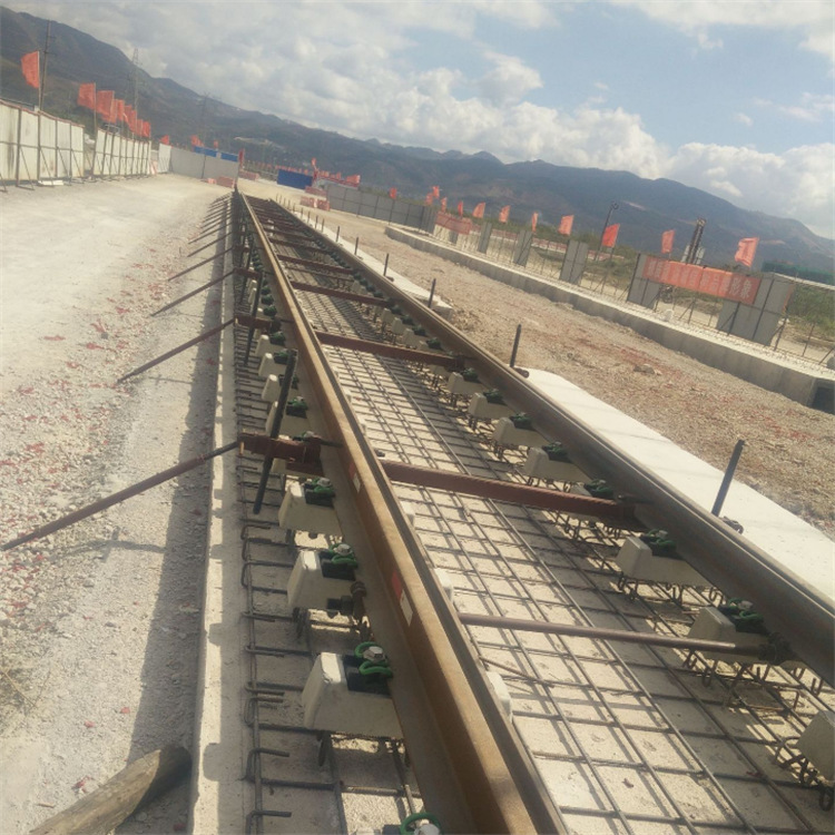 钢轨支撑架 无砟轨道轨排钢轨支撑架 轨面高程 轨距 轨向调整