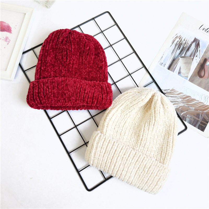 Winter Thickened Warm Woolen Hat display picture 5