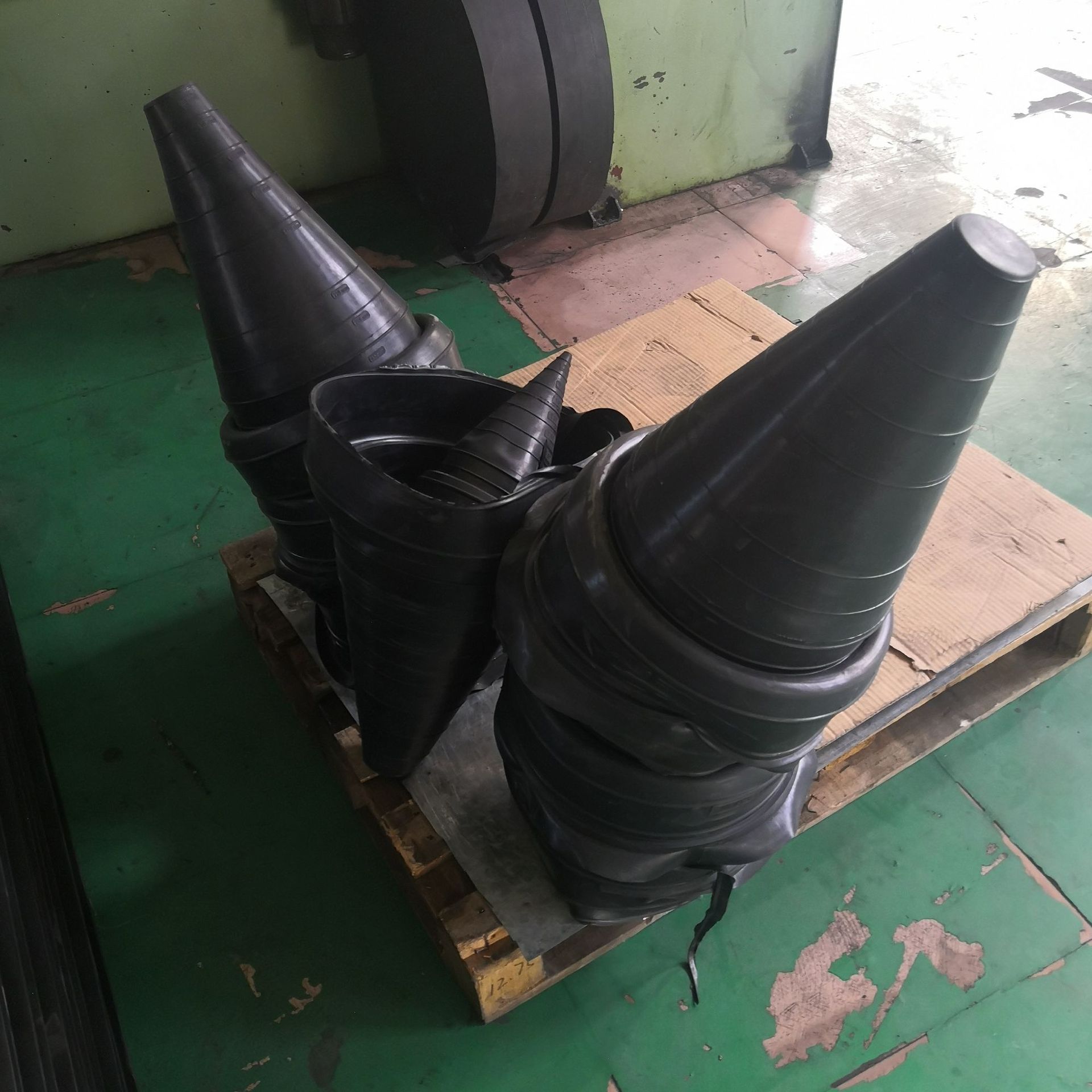 特种橡胶件特种防撞橡胶特种橡胶制品异型橡胶件模压橡胶套-阿里巴巴