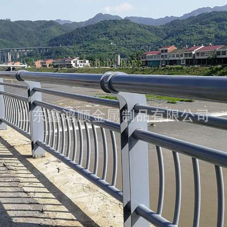 304不锈钢桥梁护栏可加工 河道防护围栏 喷塑安装桥梁不锈钢护栏