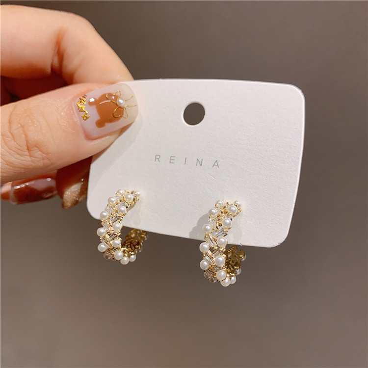 C Shape Artificial Gemstones Earrings display picture 2