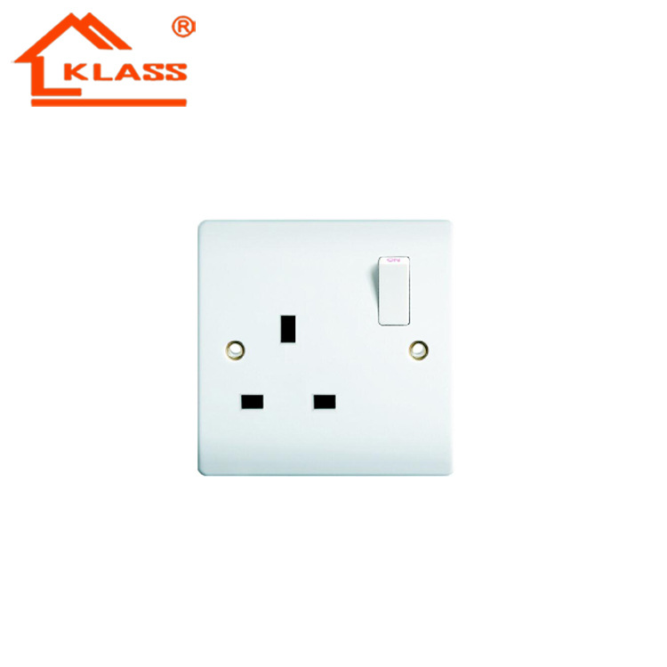 胶木13a插座 英式外销13a插座  13a开关插座 13a插座带ce iec认证