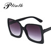 Trend square sunglasses, retro fashionable glasses solar-powered, European style, internet celebrity, 2020