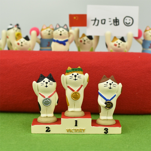 Xiao Mao loves sports Cat's sports meeting scene ornaments China refuels to win the CAT mini doll