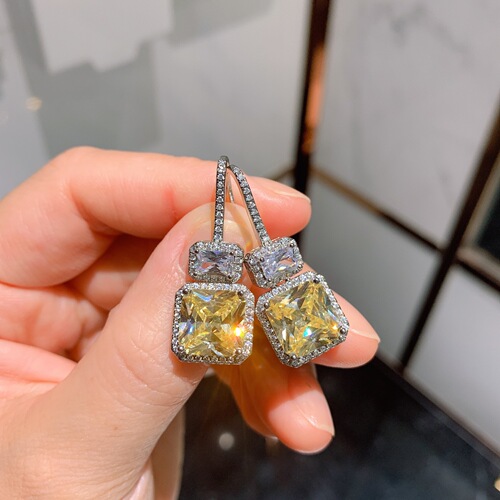 Zhuang Shengsheng Jewelry: Popular Online Live Stream Bestsellers — Faux Yellow Diamond Pendant Earrings & Necklace Set for Women, Featuring Colorful Gemstones