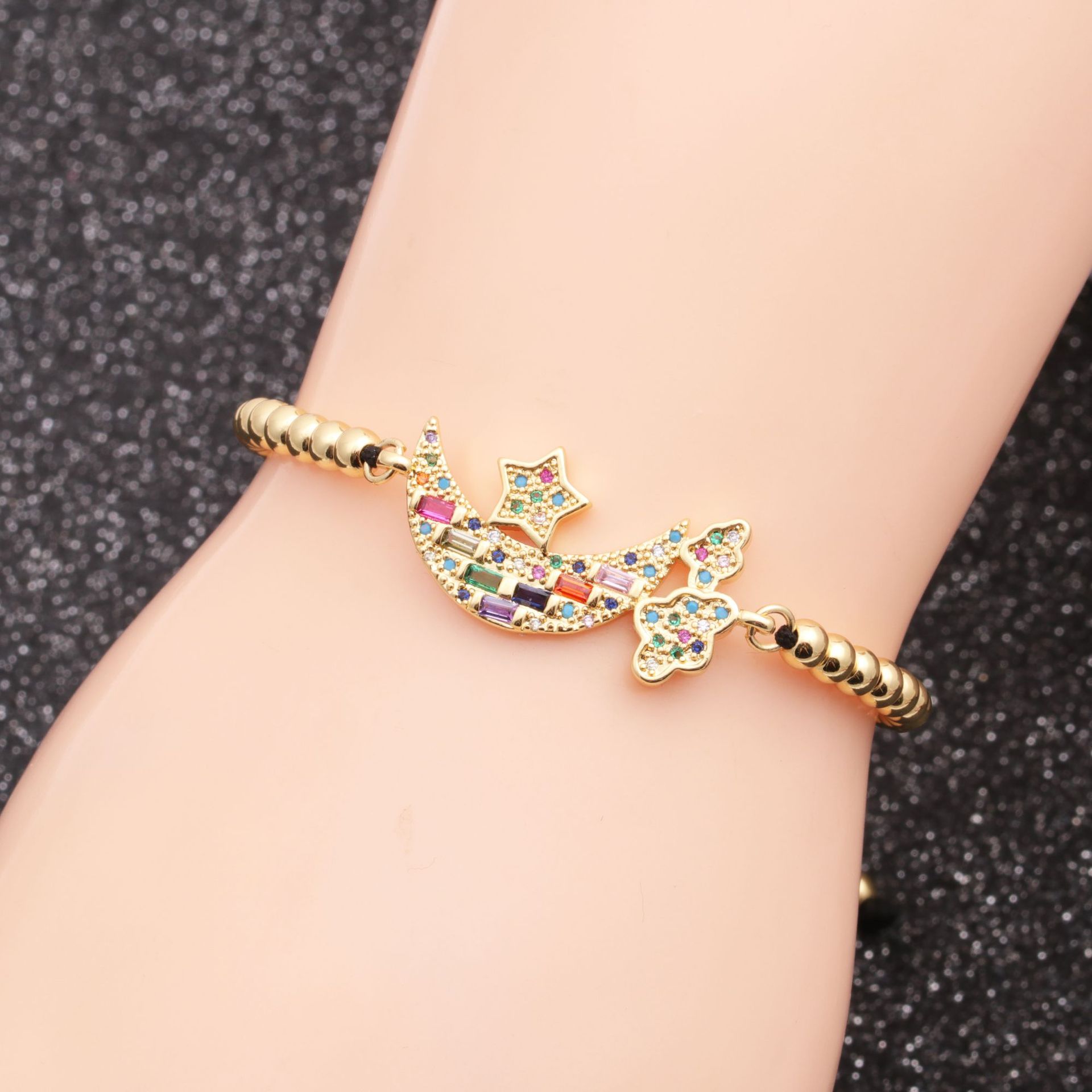 Fashion Jewelry Copper Micro Inlay Zirconium Maple Leaf Adjustable Bracelet Wholesale Nihaojewelry display picture 3