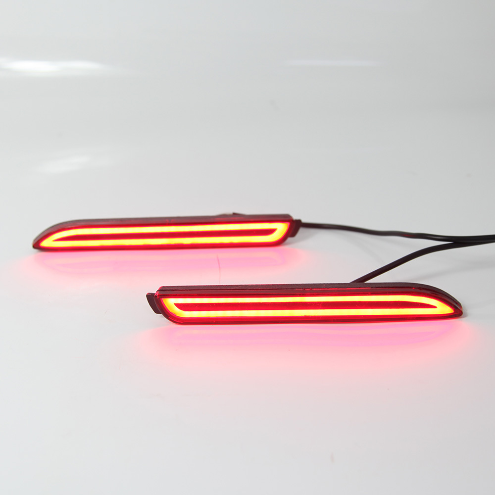 Aplicable a 13-15 Toyota Senna parachoques trasero luz antiniebla trasera luz 15-16 ELFA parachoques trasero luz de advertencia