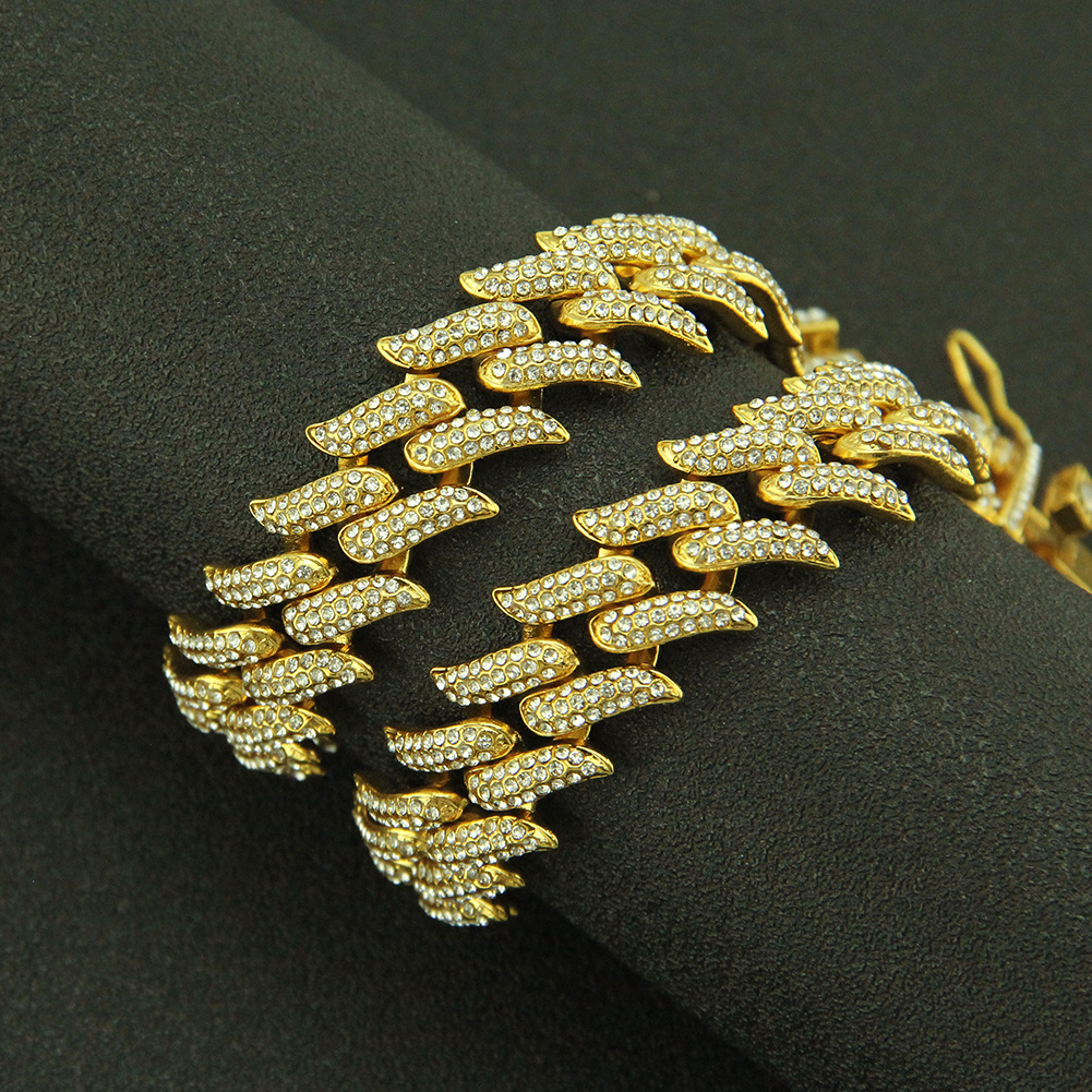 Dreireihige Diamantförmige Rautenförmige Dornen Herren Drachen Bart Schnalle Halskette Armband display picture 3
