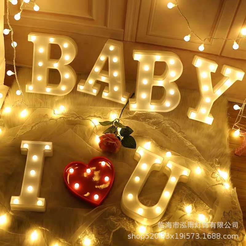 Fabricantes de la fuente al por mayor INS Venta caliente 26 letras inglesas LED iluminación digital lámpara fiesta cumpleaños