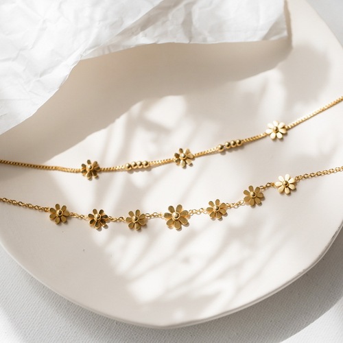 Ins niche design is simple, fresh and sweet, flower daisy anklet, feminine, sexy and personalized, Korean style, trendy and does not fade