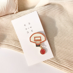 可愛日系籃球框胸針卡通體育運動系別針 個性創意合金滴油徽章