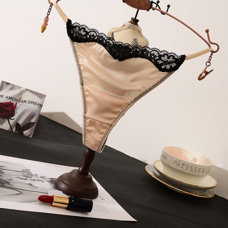 Thong Women's Sexy Hot One-Piece Lace Light Silk Satin European and American Women's T-Pants Traceless Thin