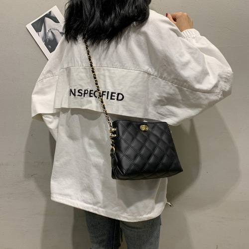 Chain bag for women, diamond crossbody small bag, new Korean style trendy shoulder bag, women's bag, simple and versatile mini mobile phone bag