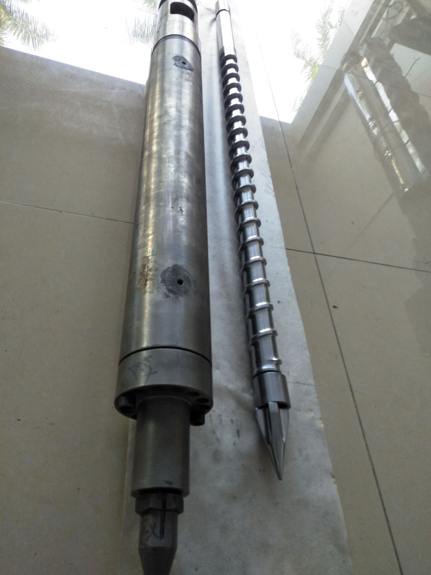 海天机120T-Φ36双合金螺杆料管组