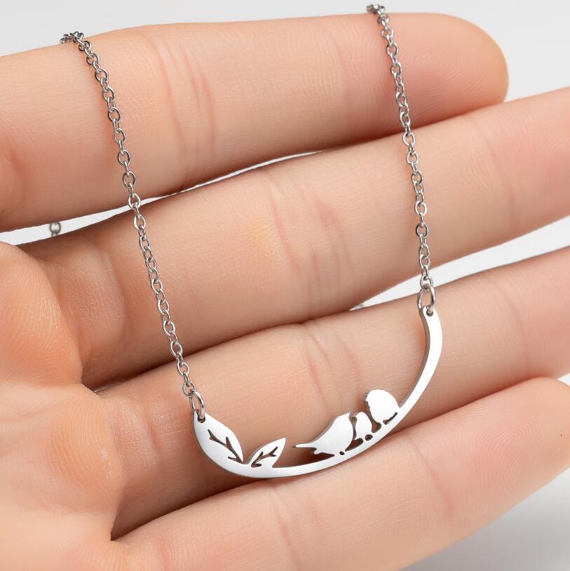 Stainless Steel Fashion Plating Bird Pendant Necklace display picture 5