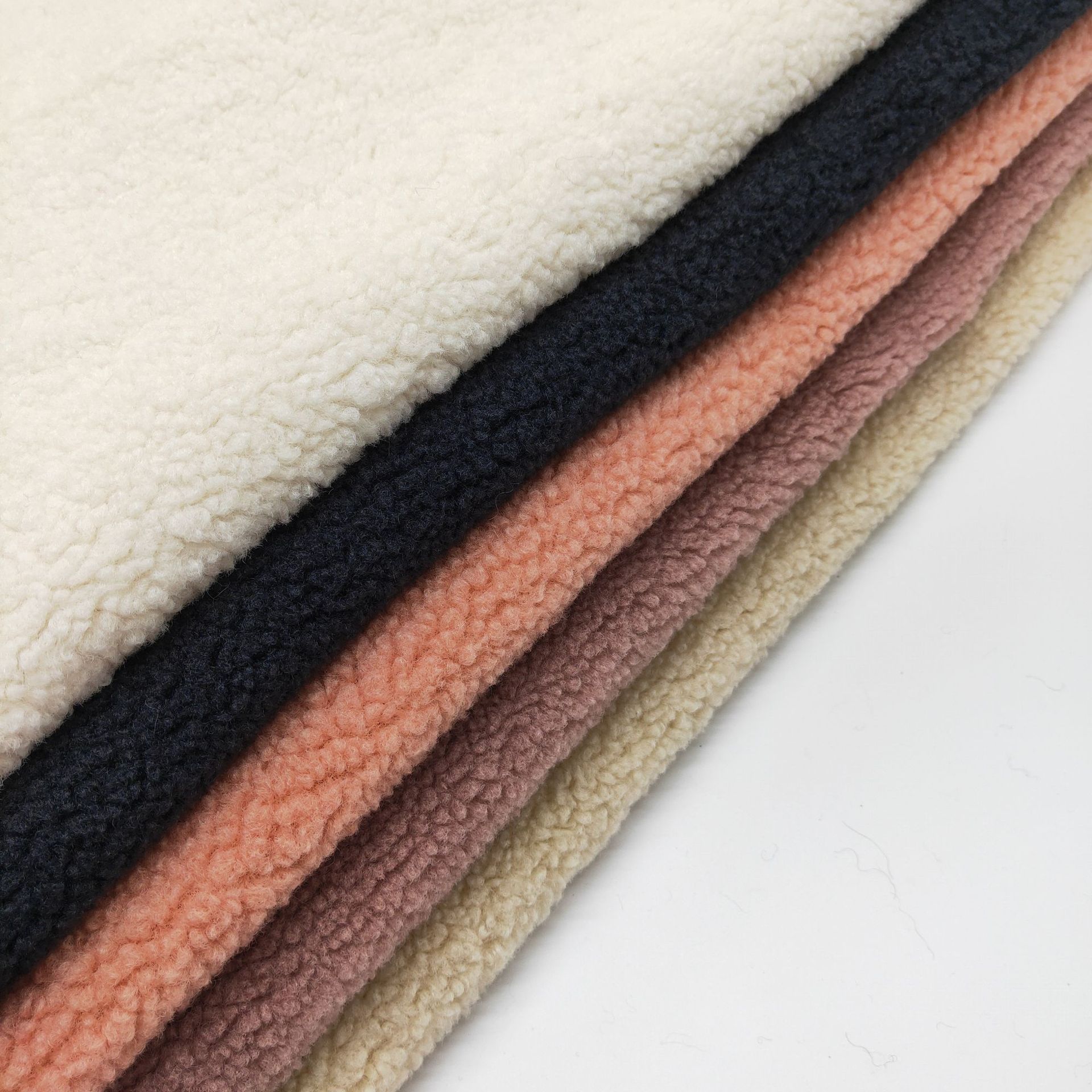 厂家直供 大衣毛绒玩具鞋帽面料 涤纶颗粒羊绒复合颗粒绒仿羊羔绒