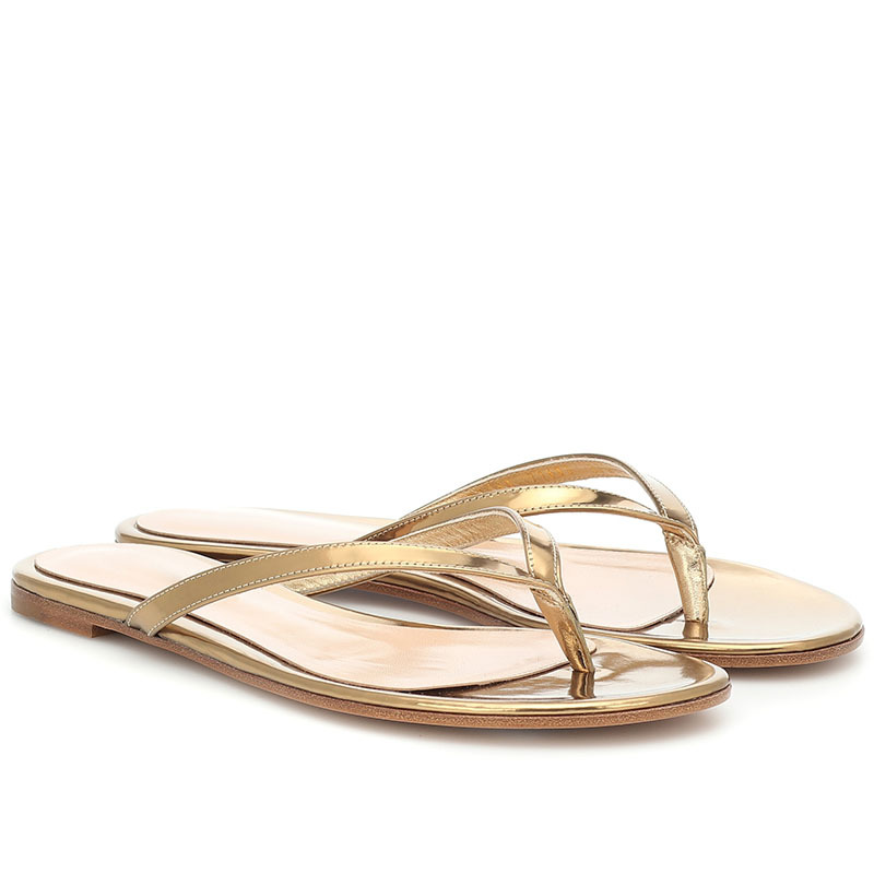 gold flip flops (1).jpeg