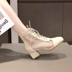 Mesh hollowed out boots children’s new autumn / winter 2020 square head short boots thick heel Martin boots