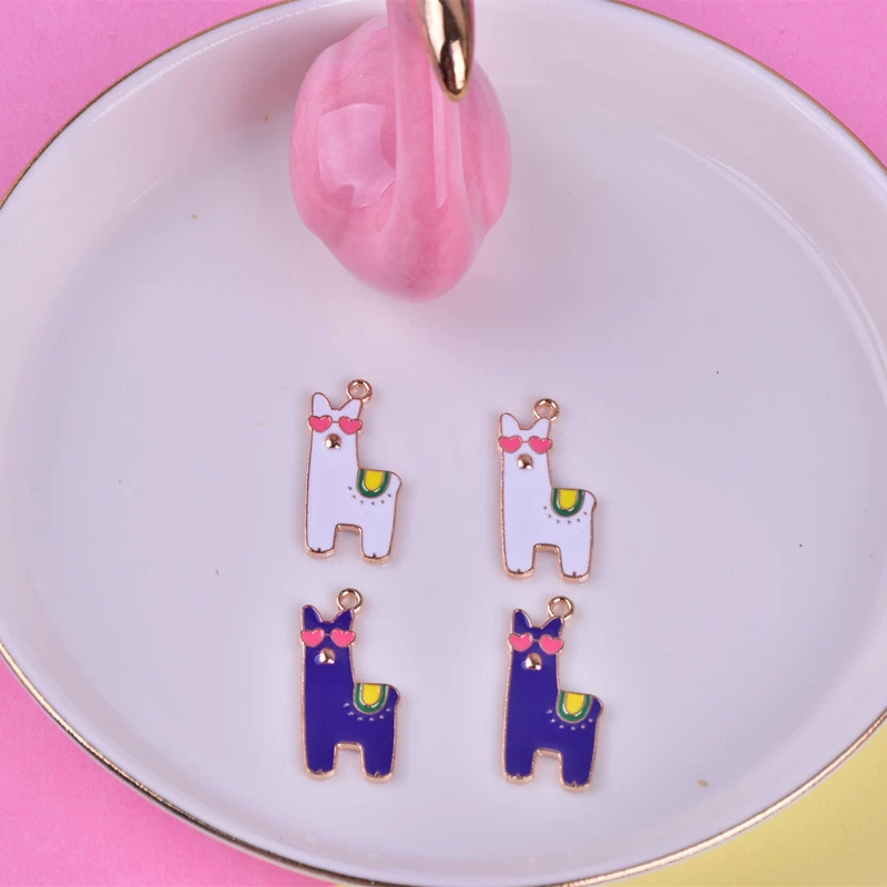 Fashionable golden alpaca, accessory with accessories, earrings, bracelet, pendant, DIY