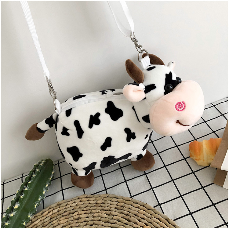 Women's Girl'S Plush Cows Cute Cylindrical Zipper Square Bag display picture 12