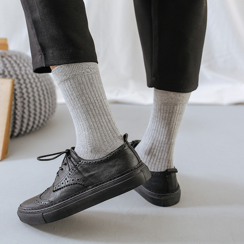Manufacturer wholesale socks men's mid-calf socks solid color new vertical strip combed cotton socks sweat-absorbent casual versatile business socks