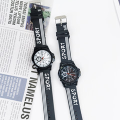 Striped silicone South Korea Origin Harajuku bf style Korean version minimalist casual men's and women's couple watches for middle school students sports trend