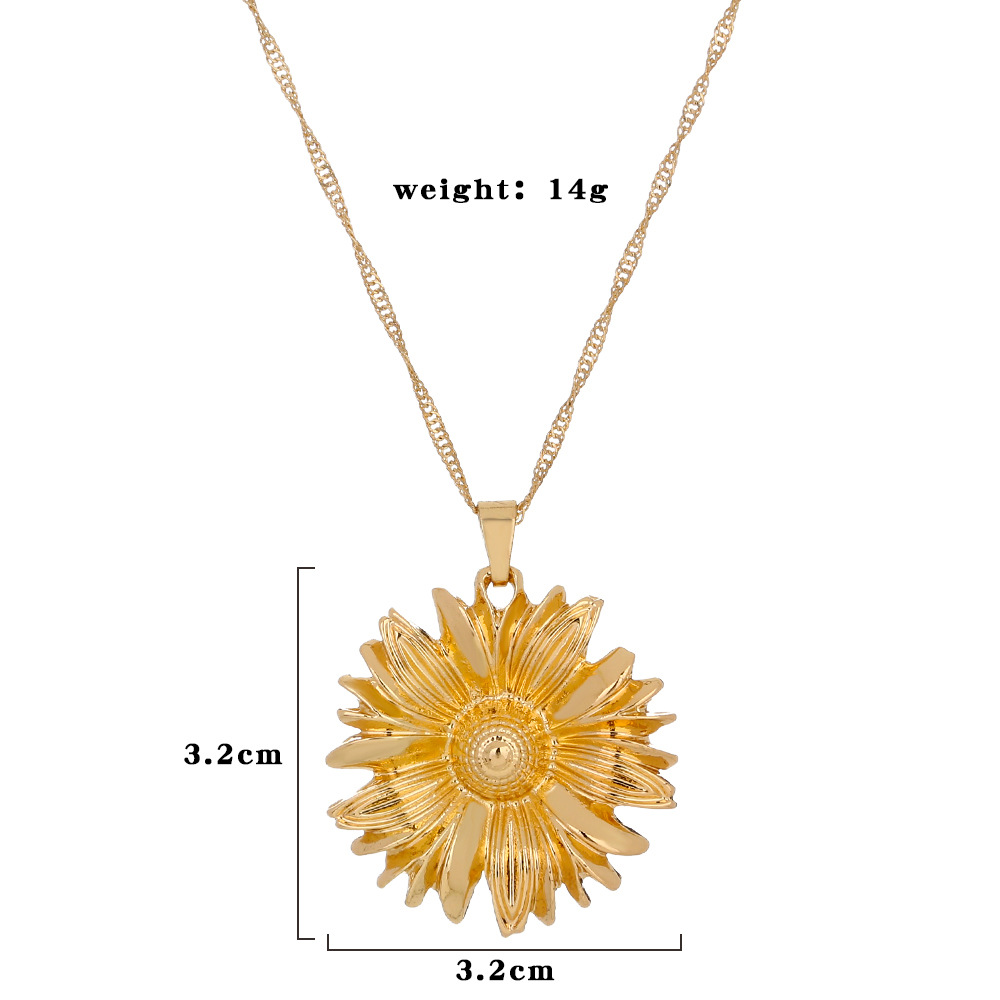 Hot Selling Fashion Chrysanthemum Pendant Women's Necklace Wholesale display picture 1