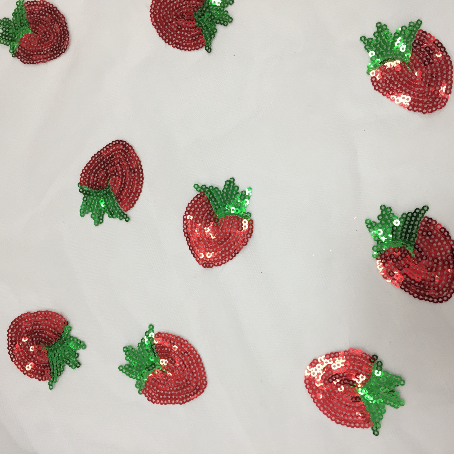 网布亮片绣片 草莓花型 晚礼服婚纱礼服布料