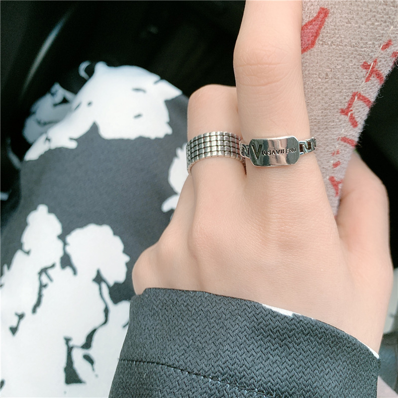 Retro Distressed Ring Irregular Letters Square Literary Cross Ring Wholesale Nihaojewelry display picture 4