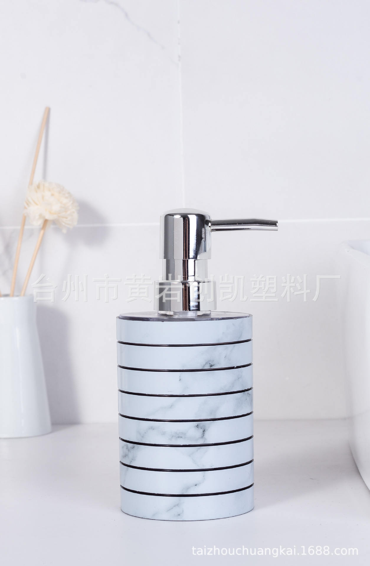 Baño de plástico de cuatro piezas PS material superficie del producto se puede imprimir